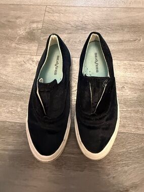 SeaVees Black velvet Slip-On Sneakers with White Sole size 9